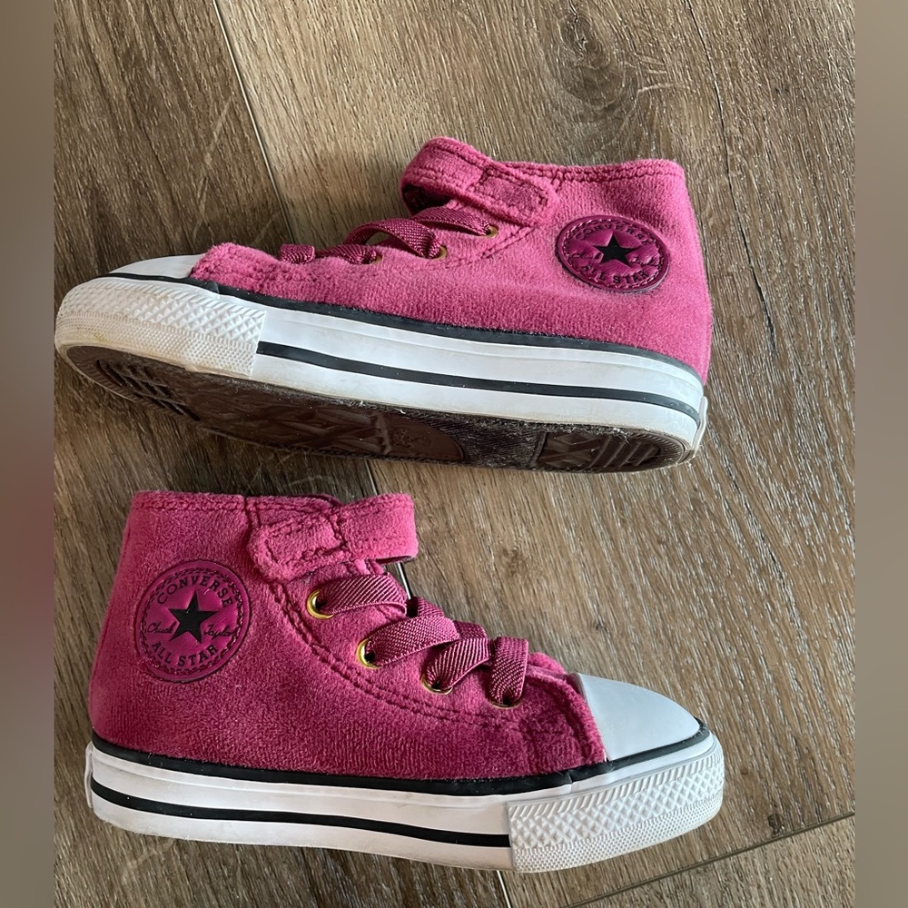 Converse Chuck Taylor All Star Easy On Velvet Size 7 Toddler - Picture 2 of 5